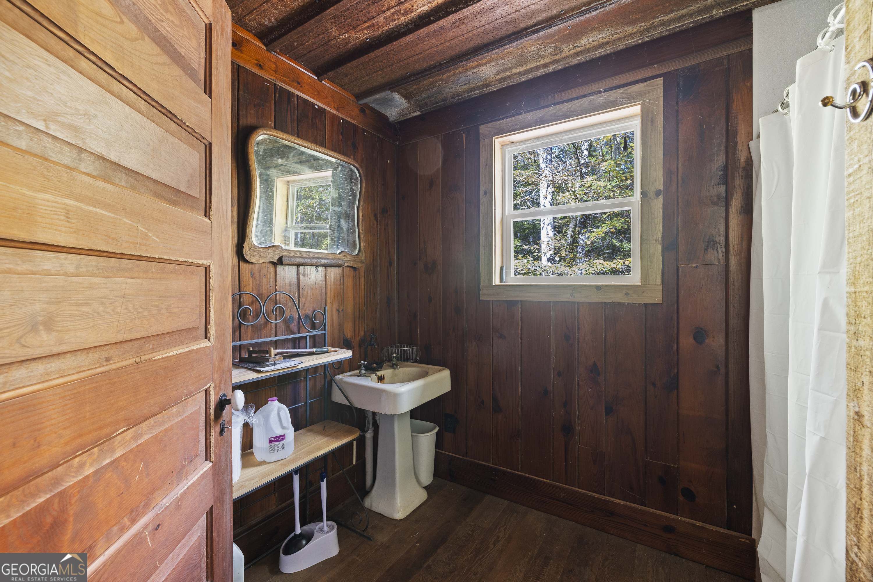 0 Fincher Lane Covington, GA 30016 - Photo 13 of 21 a room with furniture and a window