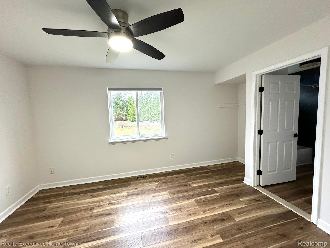 2530 Allen Road Ortonville, MI 48462 - Photo 18 of 41 FIRST FLOOR MASTER WITH ATTACHED BATH