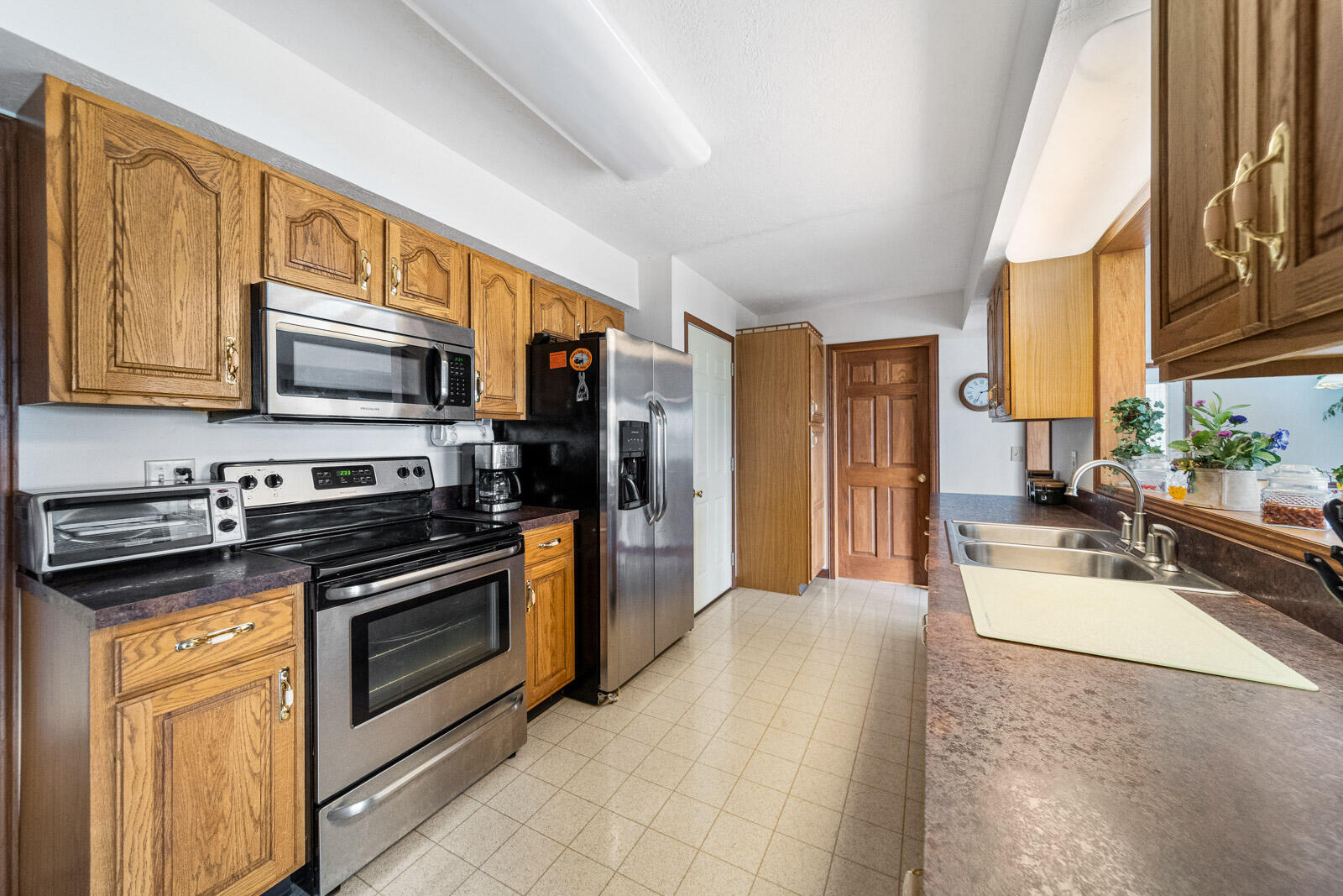 19976 Highway 60 Three Rivers, MI 49093 - Photo 11 of 65 19976 Main House (32 of 47)