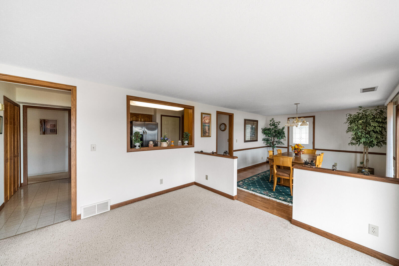 19976 Highway 60 Three Rivers, MI 49093 - Photo 20 of 65 19976 Main House (42 of 47)