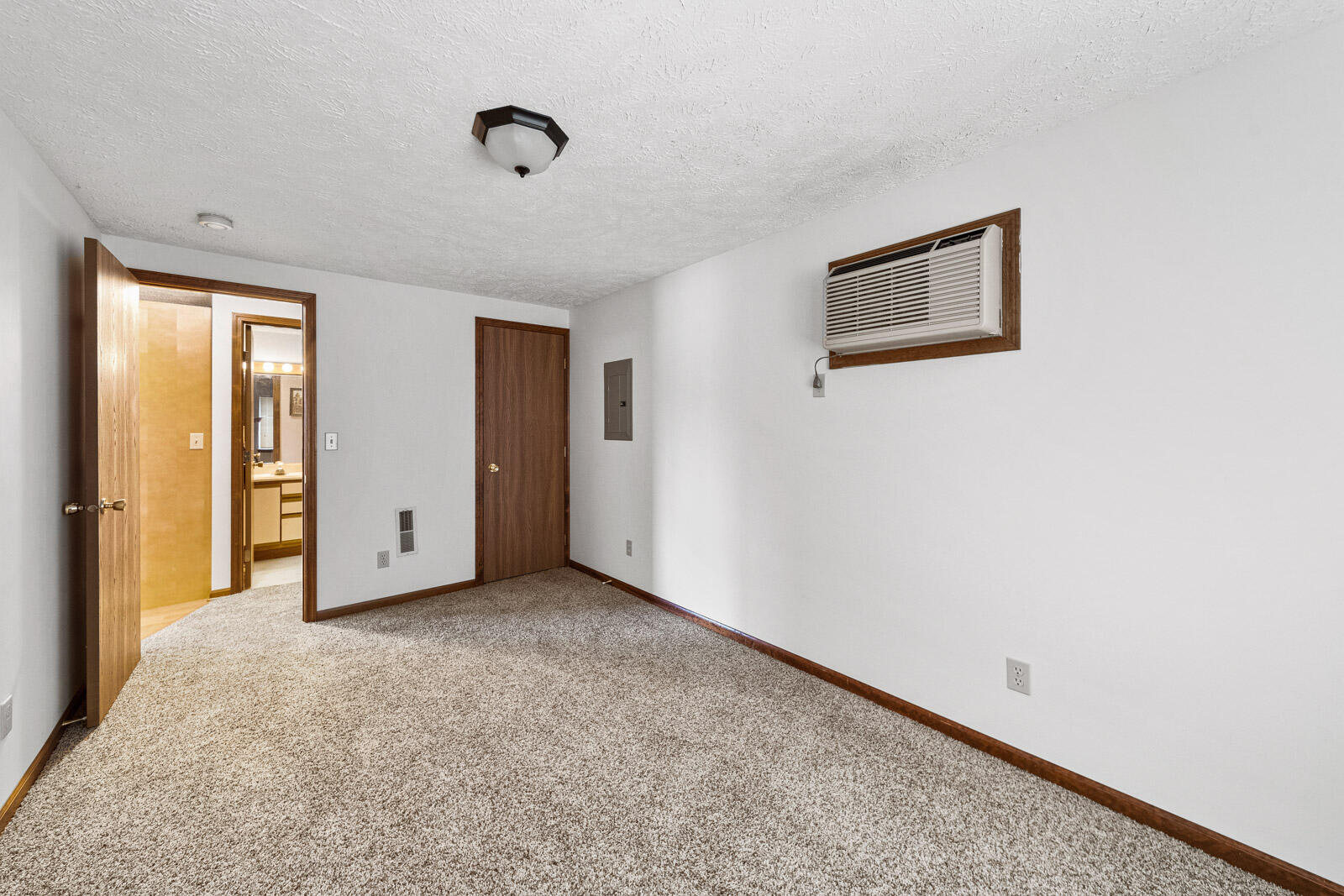 19976 Highway 60 Three Rivers, MI 49093 - Photo 38 of 65 19980 North House (7 of 18)