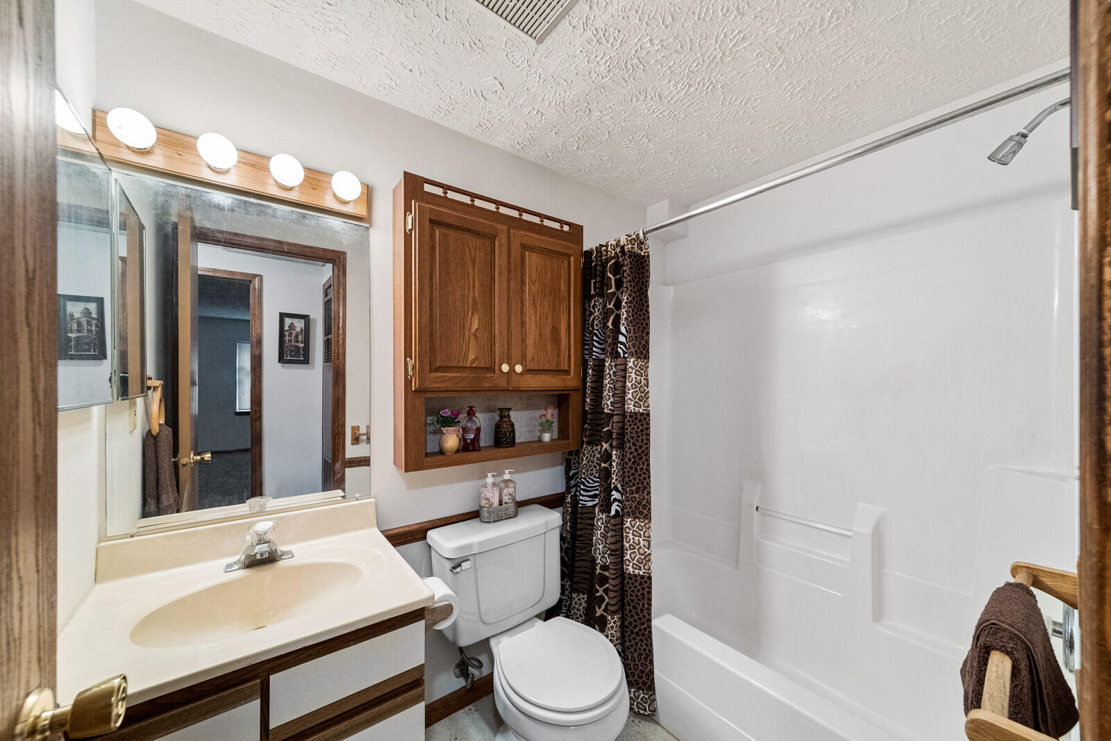 19976 Highway 60 Three Rivers, MI 49093 - Photo 39 of 65 19980 North House (8 of 18)