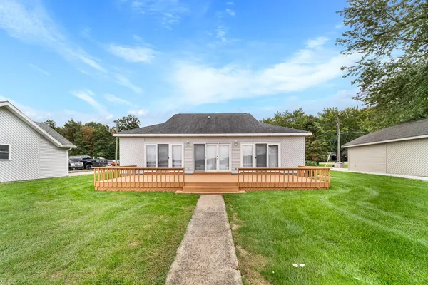 $969,000 | 19976 Highway 60, Three Rivers, MI 49093