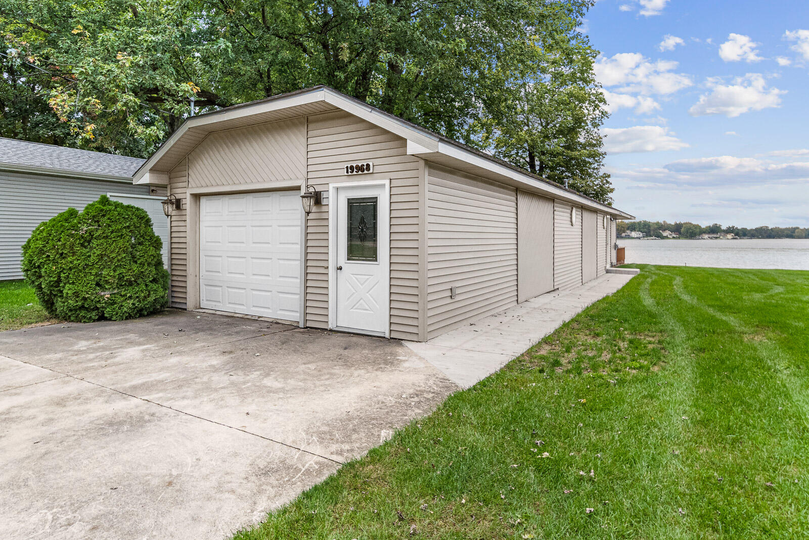 19976 Highway 60 Three Rivers, MI 49093 - Photo 61 of 65 19968 South House (15 of 16)