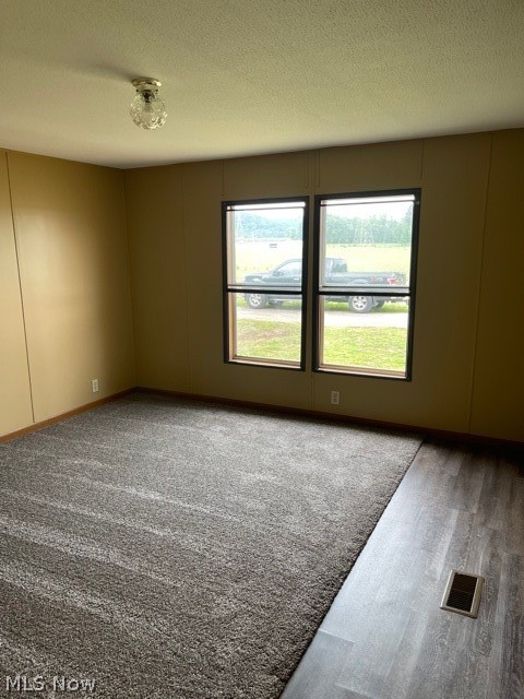 2709 Riverside Park Road Southeast Uhrichsville, OH 44683 - Photo 12 of 19 Gallery Image 12