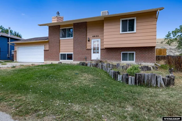 $289,999 | 6622 Cherokee Lane, Casper, WY 82604