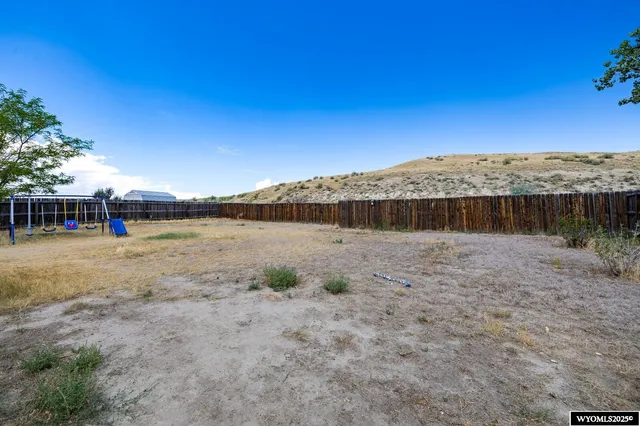 $289,999 | 6622 Cherokee Lane, Casper, WY 82604