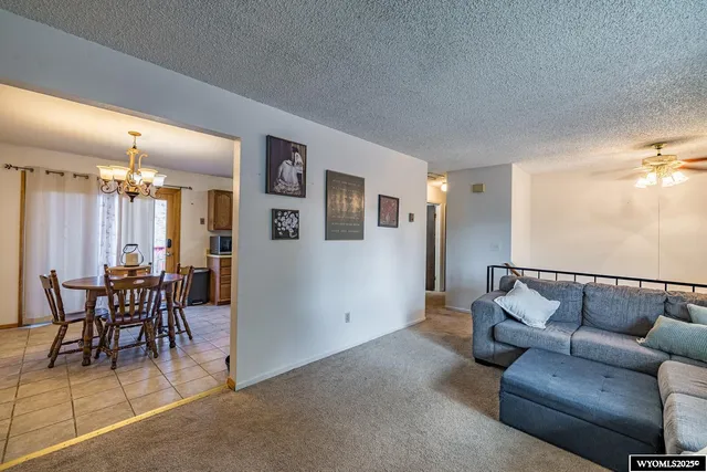 $289,999 | 6622 Cherokee Lane, Casper, WY 82604