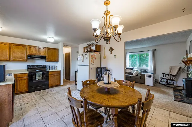 $289,999 | 6622 Cherokee Lane, Casper, WY 82604