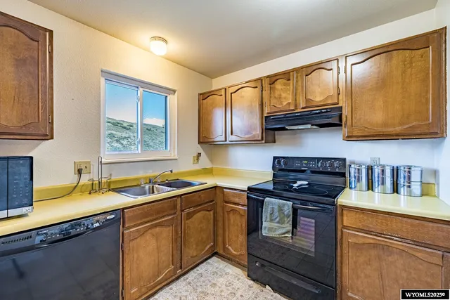 $289,999 | 6622 Cherokee Lane, Casper, WY 82604