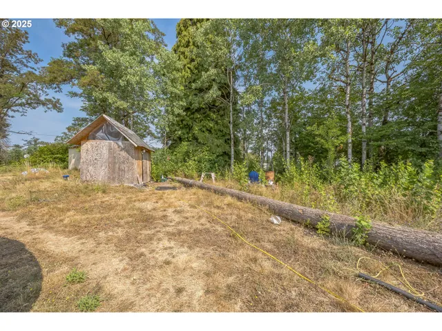 a house view with a outdoor space