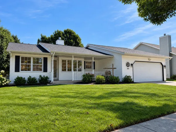 $385,600 | 3727 South 10th Street, Sheboygan, WI 53081