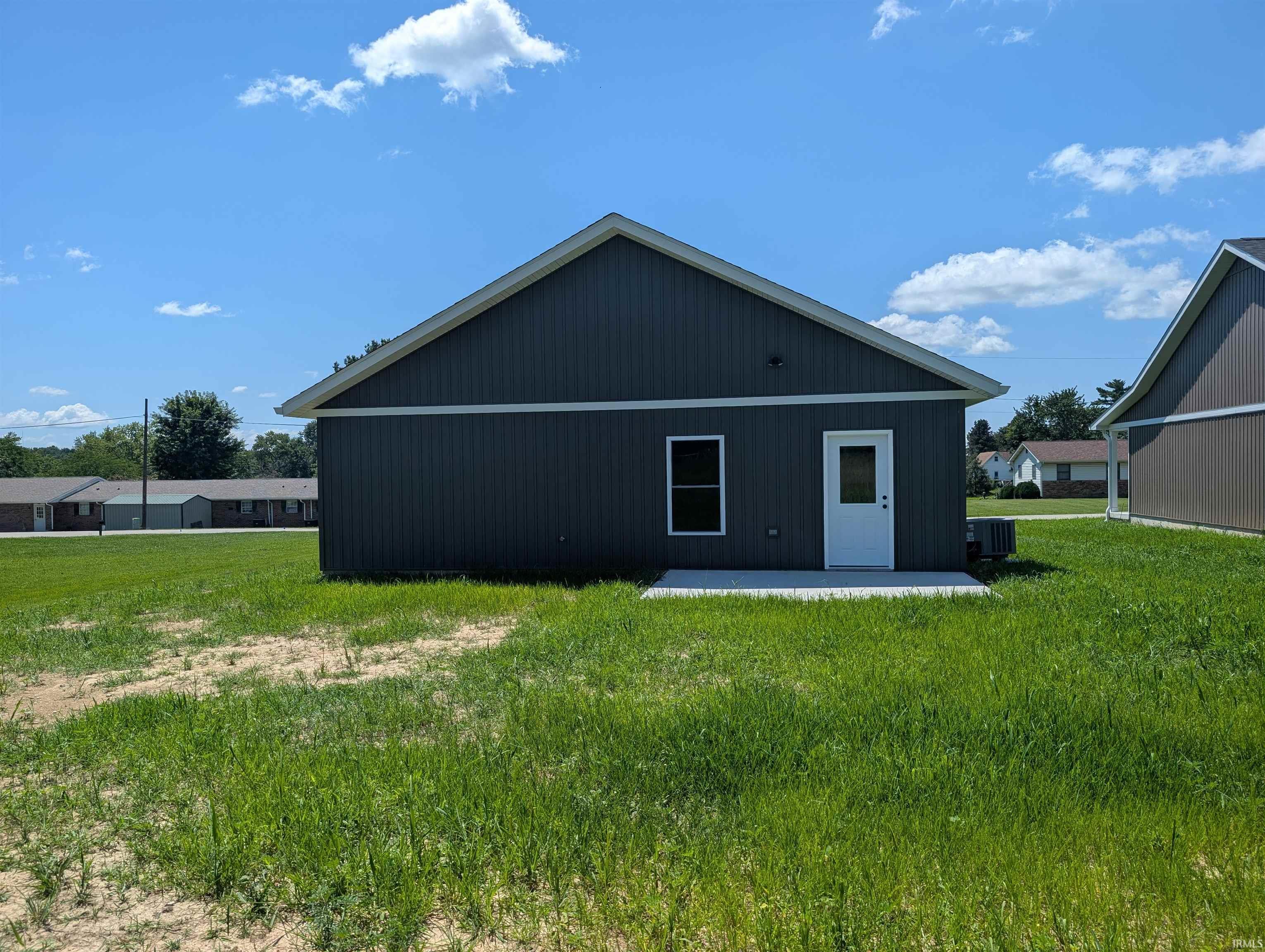 219 Poplar Street Loogootee, IN 47553 - Photo 4 of 27