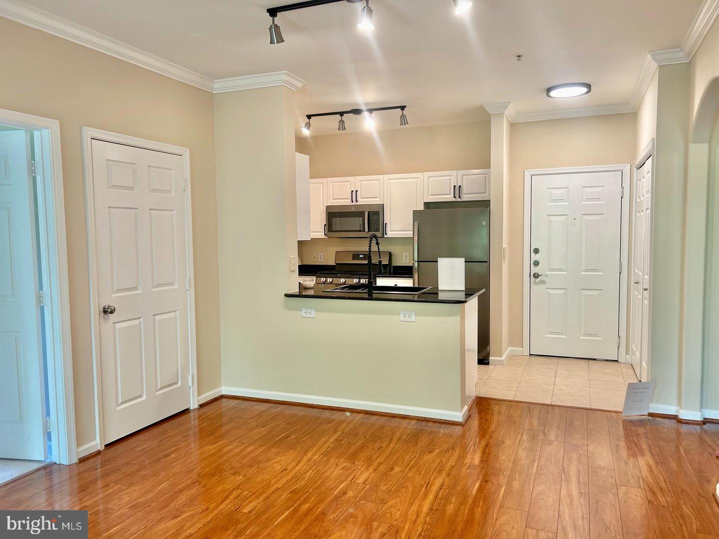 12956 Centre Park Circle, Unit 313, Herndon, VA 20171 Compass