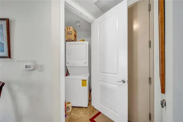 $3,750 | 1607 Ponce De Leon, Unit 10C, Coral Gables, FL 33134