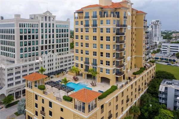 $3,750 | 1607 Ponce De Leon, Unit 10C, Coral Gables, FL 33134