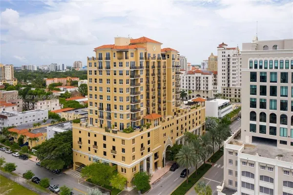 $3,750 | 1607 Ponce De Leon, Unit 10C, Coral Gables, FL 33134