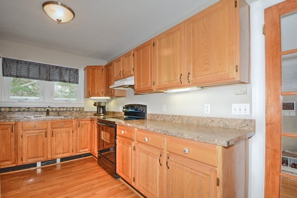 58 Sofia Road Stoughton, MA 02072 - Photo 3 of 30 Gallery Image 3