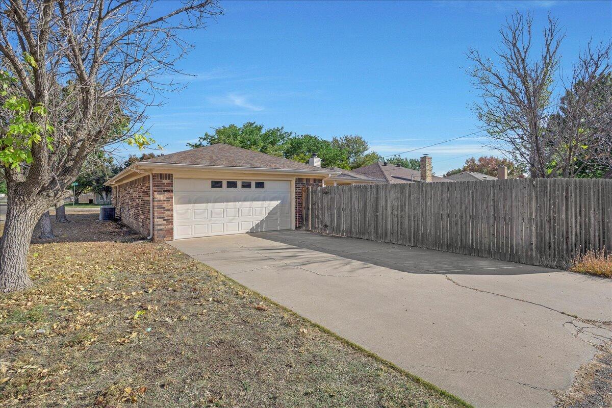 3900 Ozark Trail Amarillo, TX 79109 - Photo 22 of 22 22-Garage