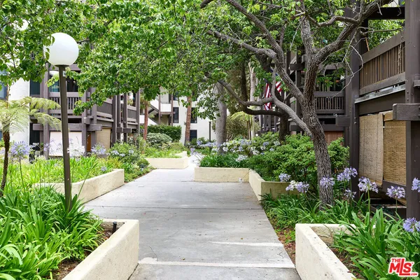 $3,400 | 7740 Redlands Street, Unit G1095, Playa del Rey, CA 90293