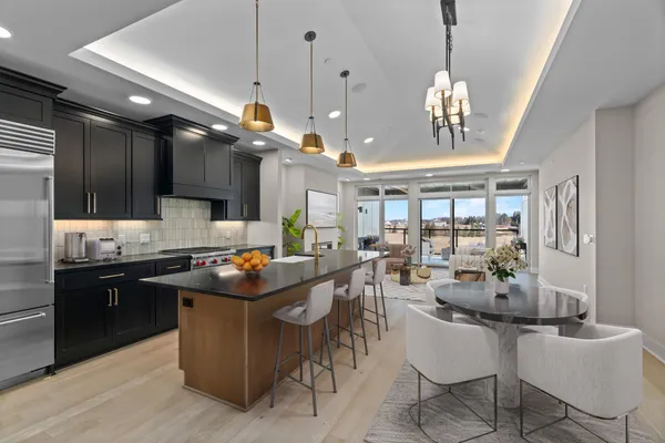 $3,900 | 1 Hill Farm Court, Unit 303, North Oaks, MN 55127