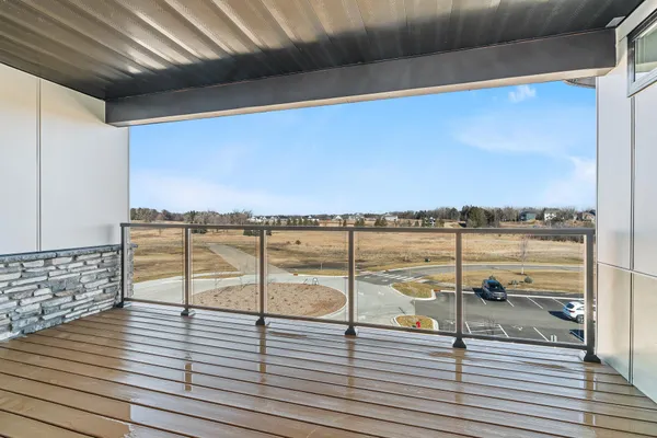 $3,900 | 1 Hill Farm Court, Unit 303, North Oaks, MN 55127