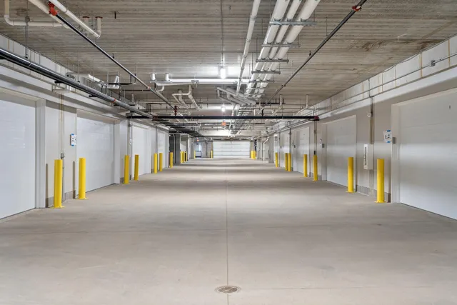 $3,900 | 1 Hill Farm Court, Unit 303, St. Paul, MN 55127