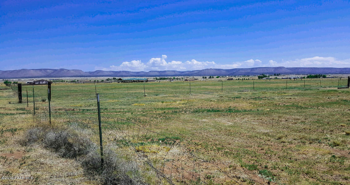 25655 North Trinity Ranch Road Paulden, AZ 86334 - Photo 8 of 26 7