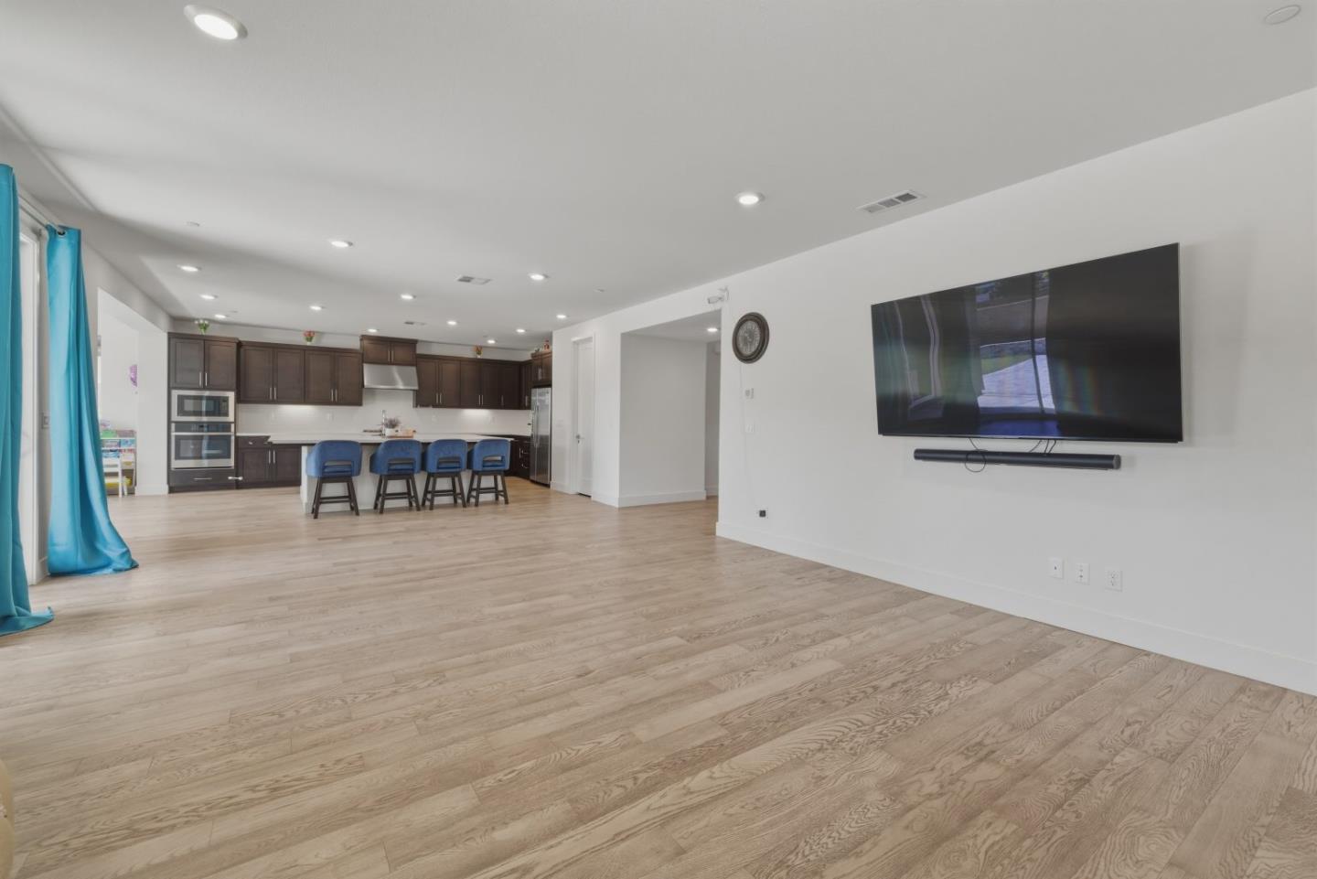 3086 Leeds Lane Tracy, CA 95377 - Photo 9 of 49