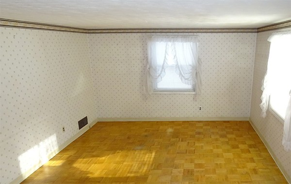 46 Hancock Road Wakefield, MA 01880 - Photo 3 of 10 Gallery Image 3