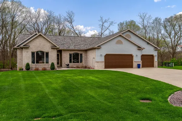 $437,900 | 620 East Waterford Drive, Beloit, WI 53511