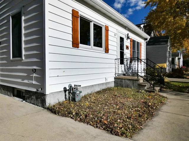 $169,900 | 846 9th Street, Green Bay, WI 54304