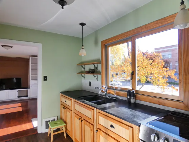 $169,900 | 846 9th Street, Green Bay, WI 54304