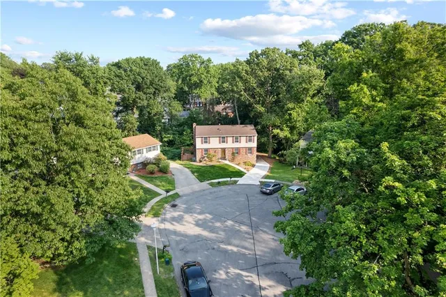 $375,900 | 320 Penn Lear Court, Monroeville, PA 15146