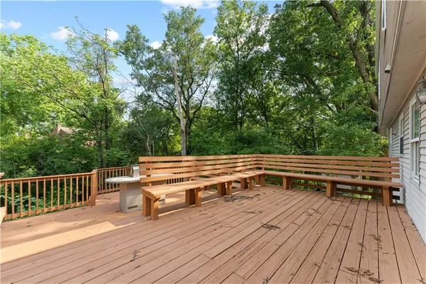 $375,900 | 320 Penn Lear Court, Monroeville, PA 15146