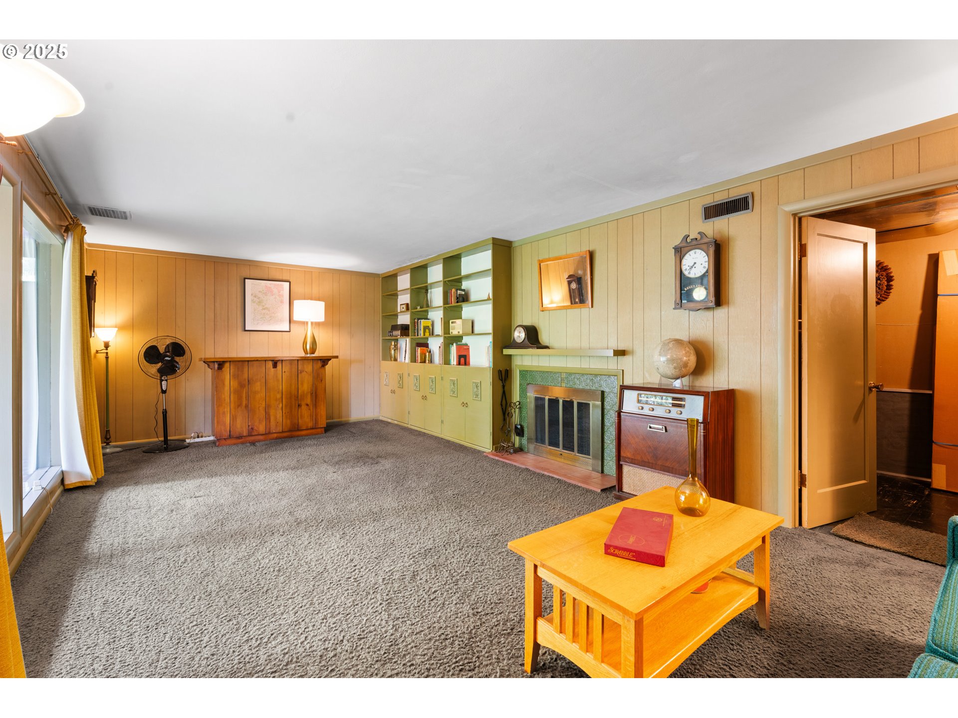 6455 Southwest Scholls Ferry Road Portland, OR 97223 - Photo 6 of 48 Family Room