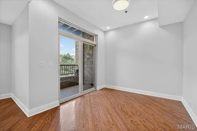 $364,900 | 500 North And South Road, Unit 103, St. Louis, MO 63130