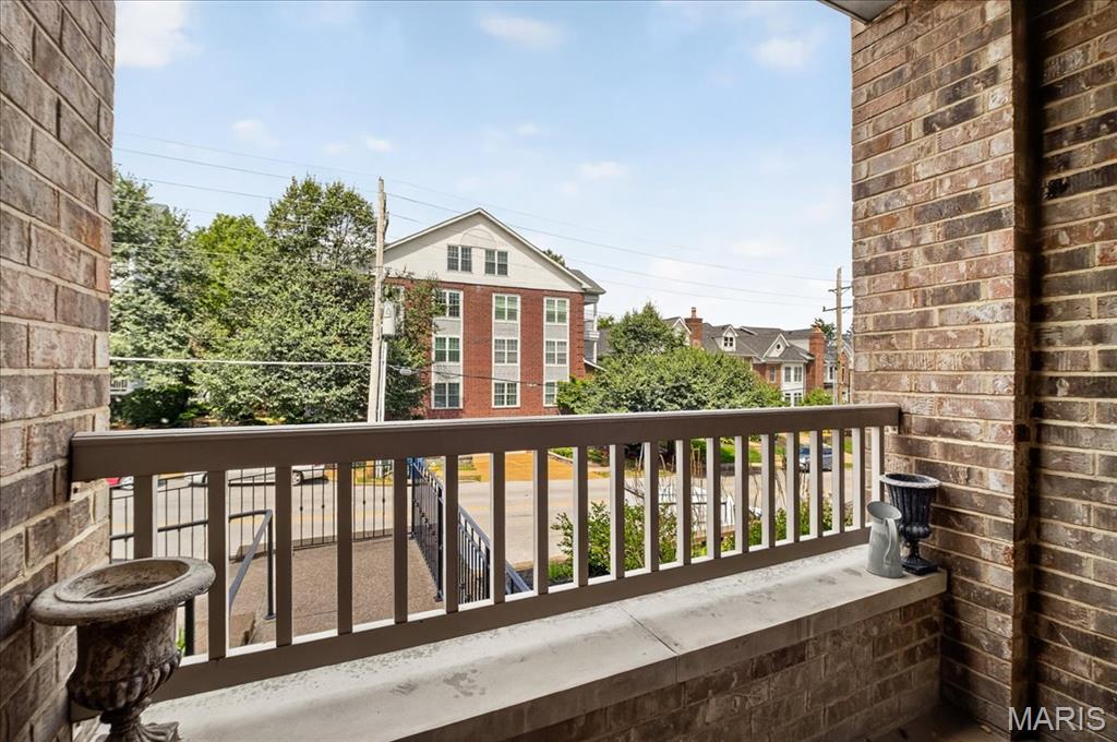 500 North And South Road, Unit 103 St. Louis, MO 63130 - Photo 14 of 36