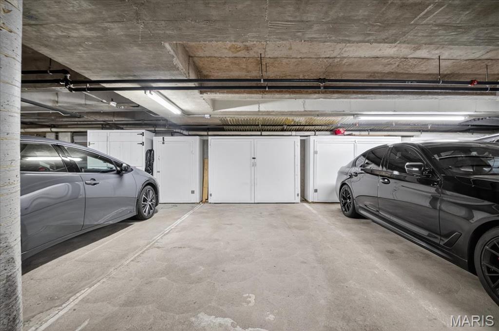 500 North And South Road, Unit 103 St. Louis, MO 63130 - Photo 28 of 36