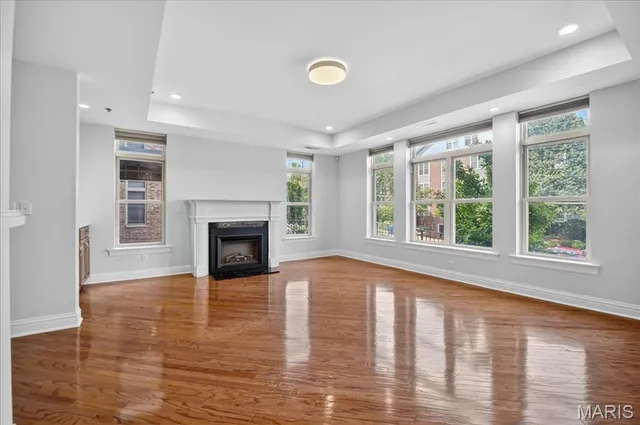 $364,900 | 500 North And South Road, Unit 103, St. Louis, MO 63130