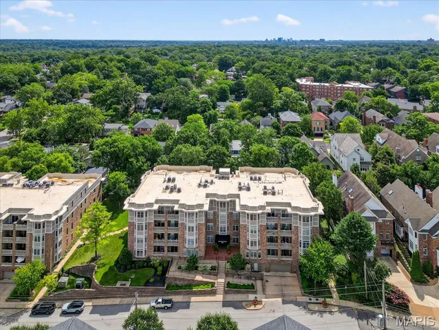 $364,900 | 500 North And South Road, Unit 103, St. Louis, MO 63130