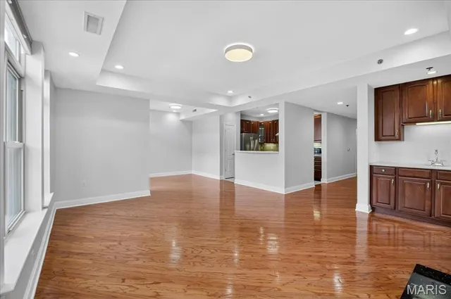 $364,900 | 500 North And South Road, Unit 103, St. Louis, MO 63130