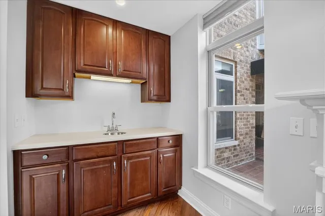 $364,900 | 500 North And South Road, Unit 103, St. Louis, MO 63130