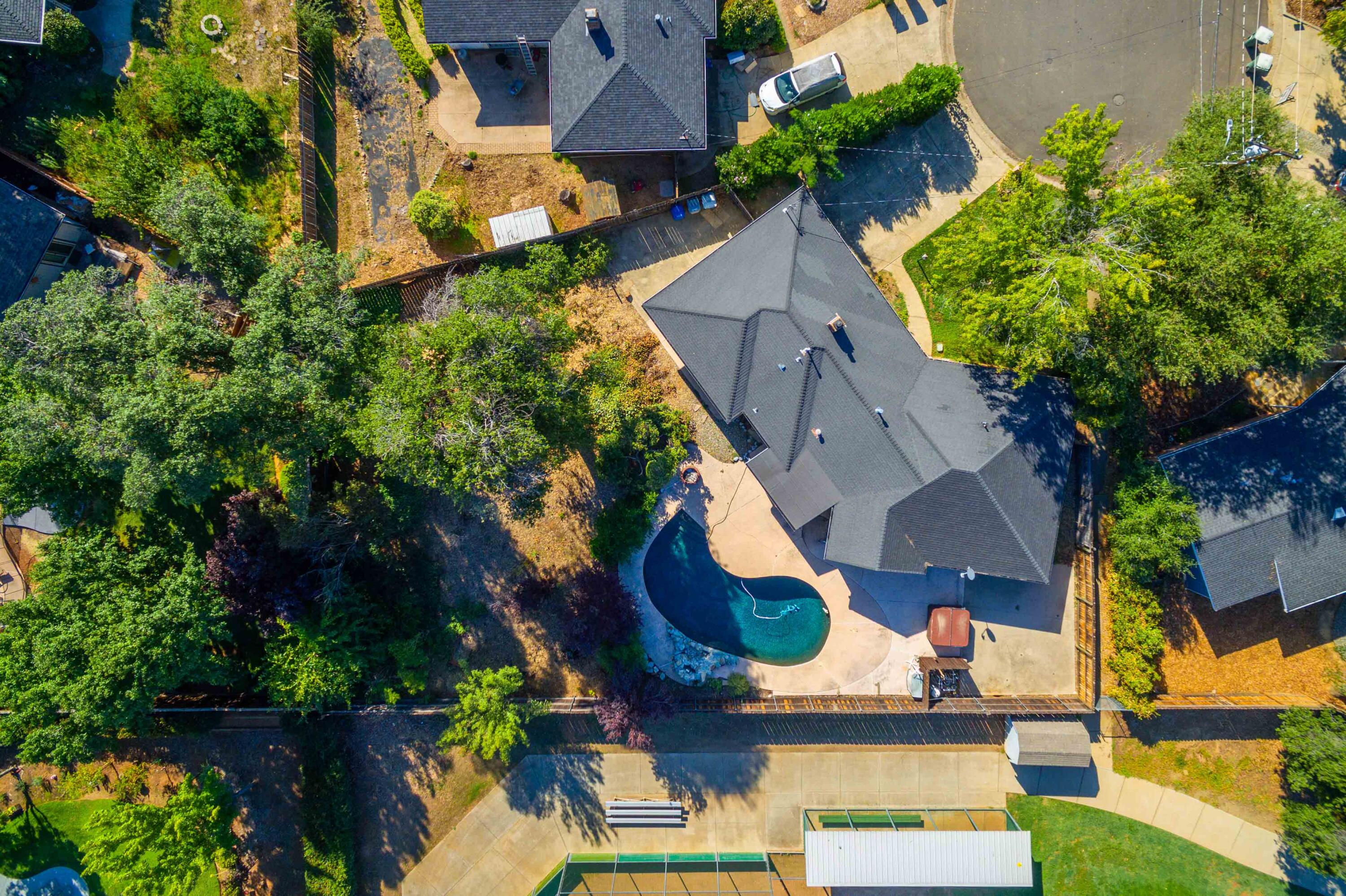 601 Rafael Street Redding, CA 96002 - Photo 2 of 48 The Real Estate Group-3