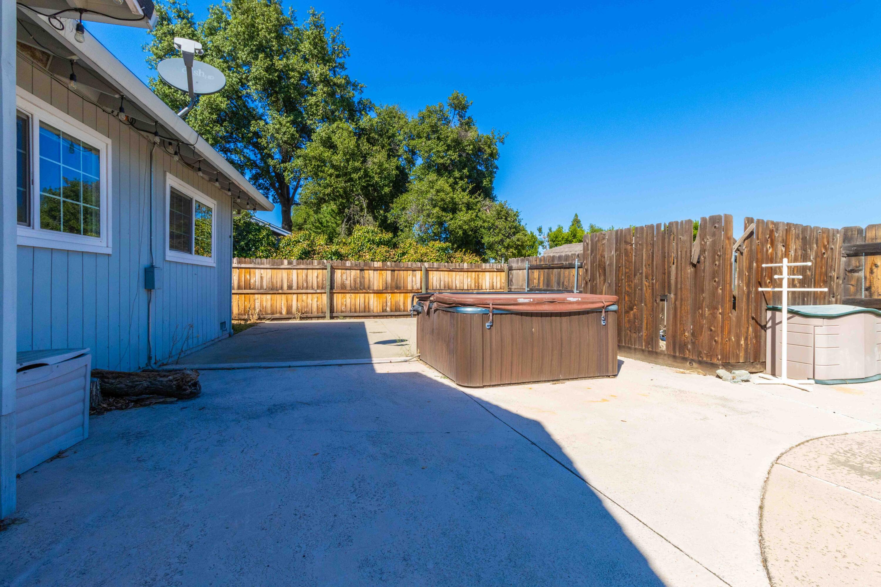 601 Rafael Street Redding, CA 96002 - Photo 35 of 48 The Real Estate Group-34