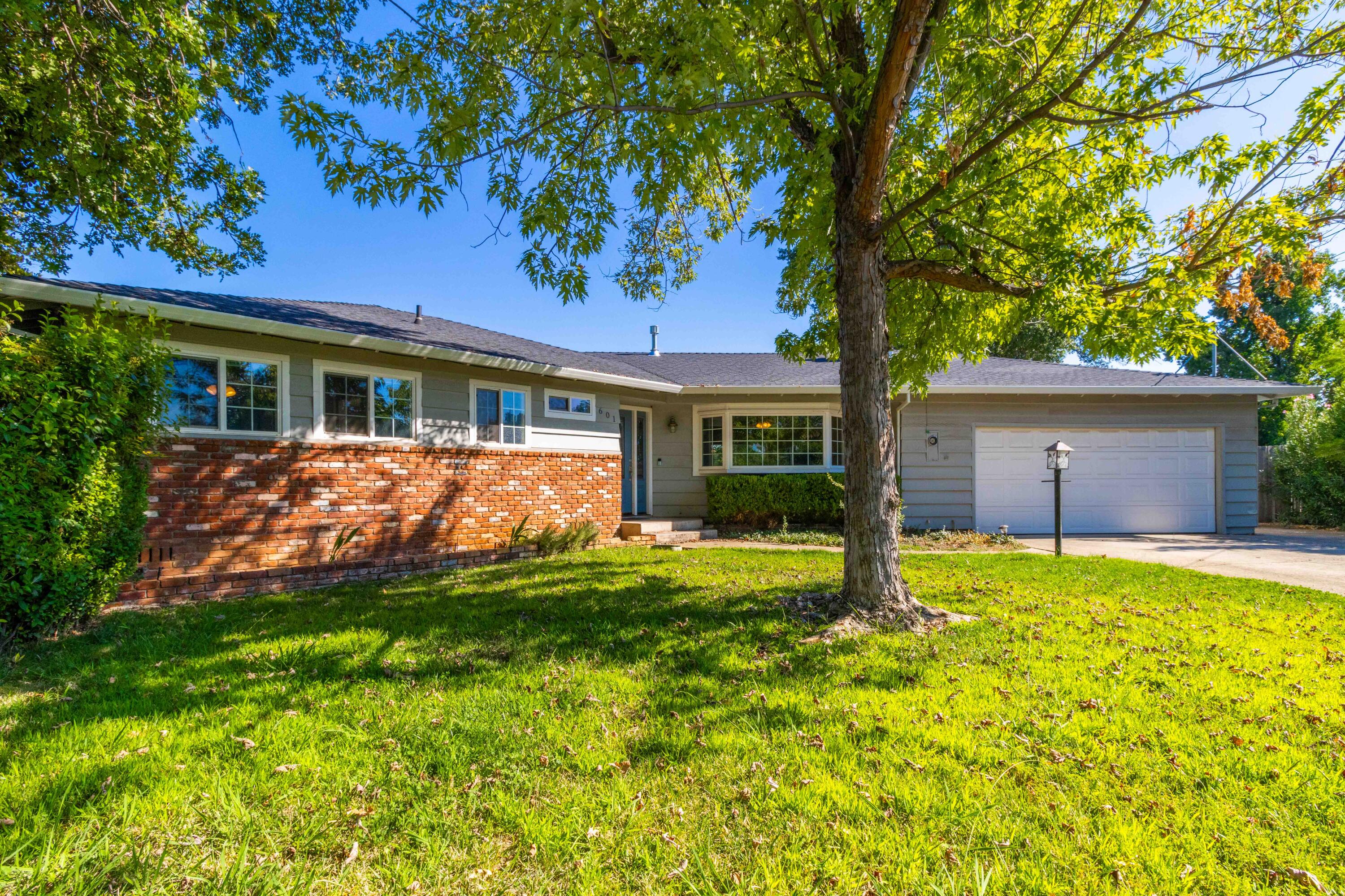 601 Rafael Street Redding, CA 96002 - Photo 48 of 48 The Real Estate Group-40