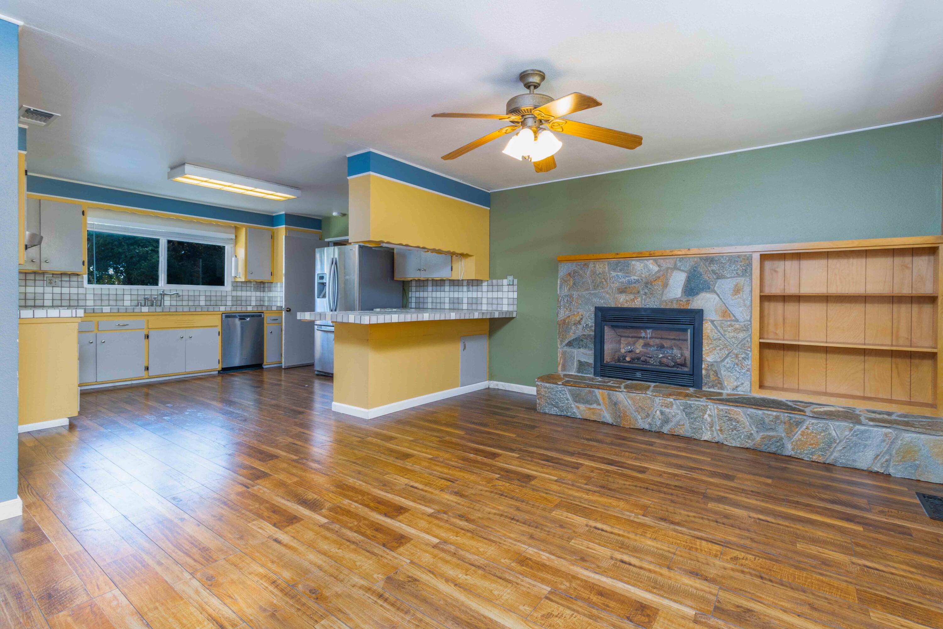 601 Rafael Street Redding, CA 96002 - Photo 8 of 48 The Real Estate Group-9