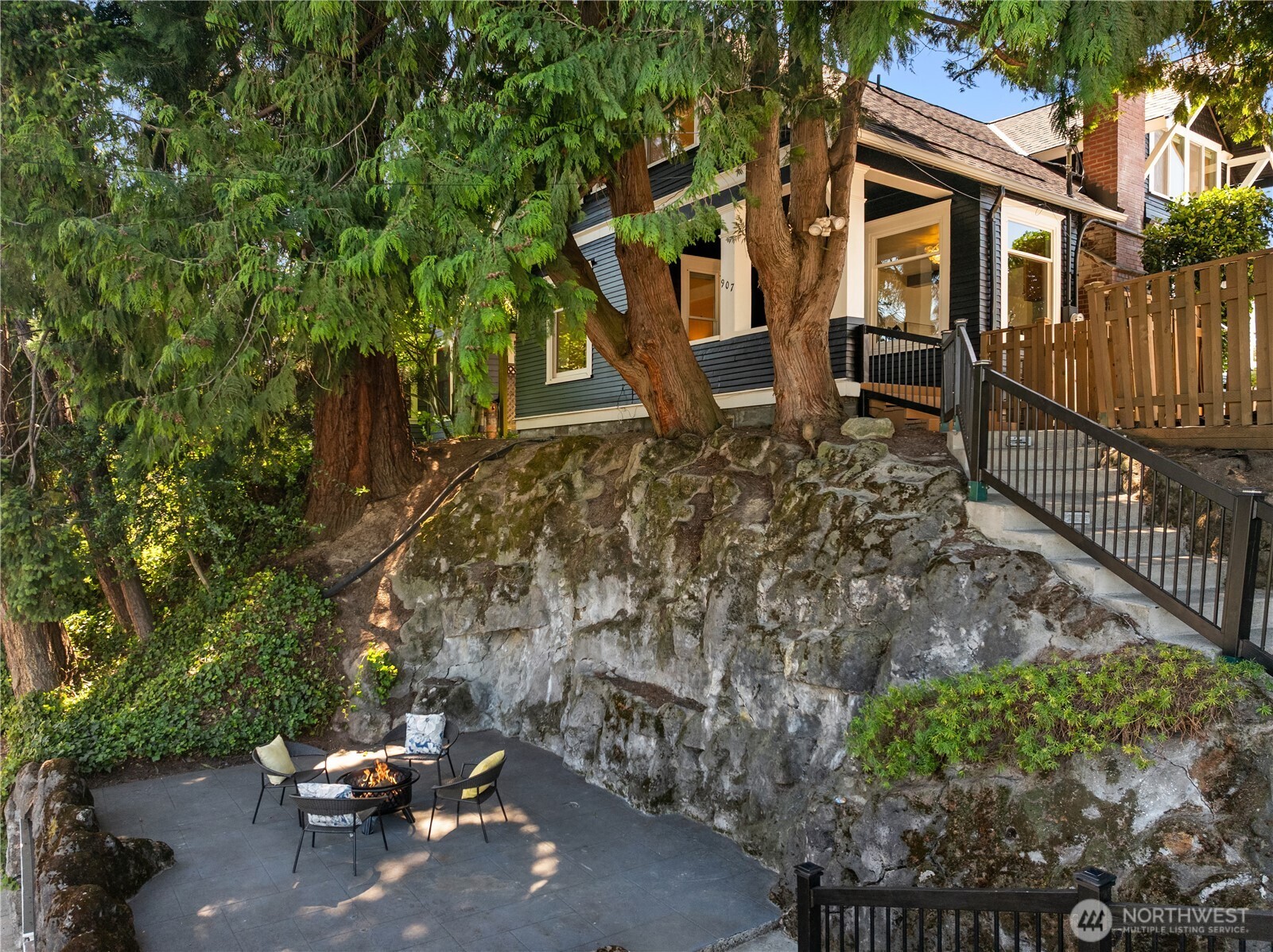 907 Northeast 72nd Street Seattle, WA 98115 - Photo 2 of 39