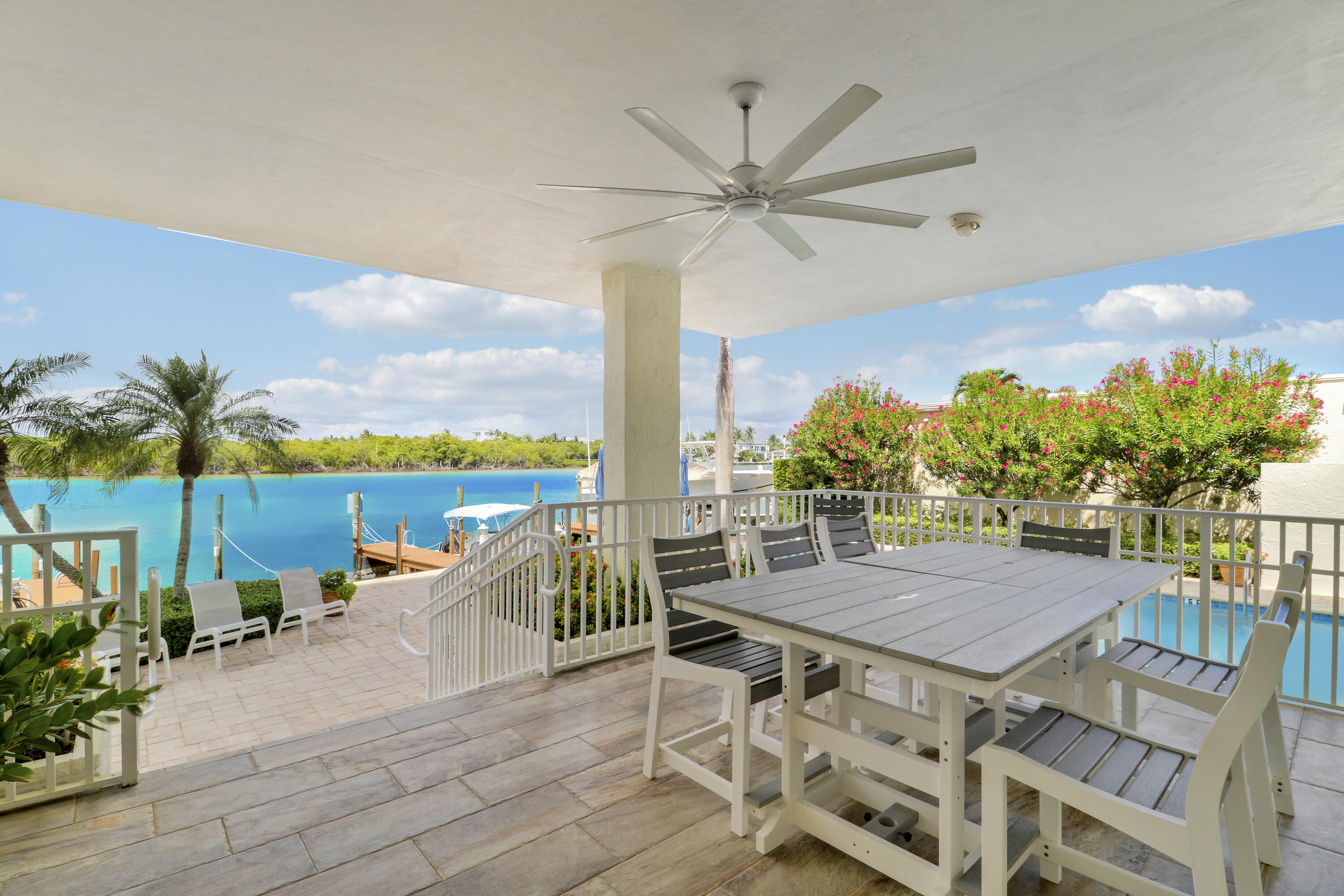 375 South Beach Road, Unit 803 Tequesta, FL 33469 - Photo 30 of 43 Common area
