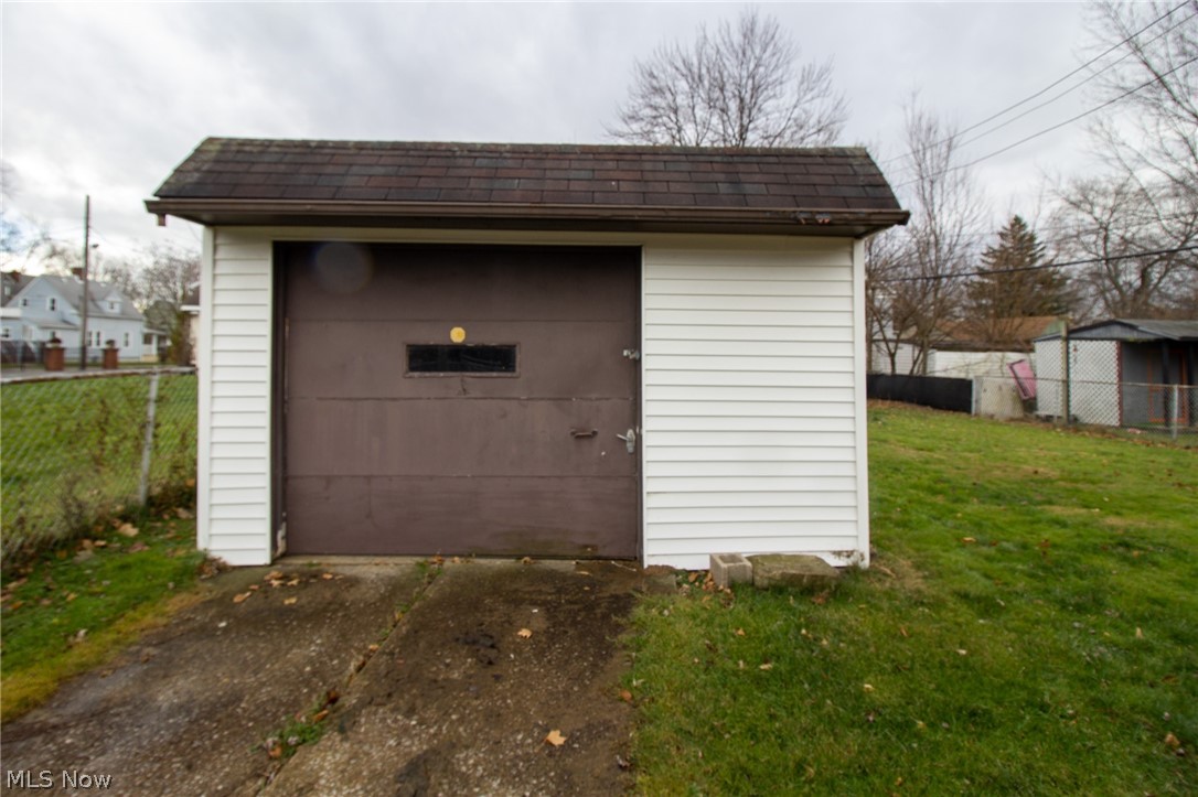 12015 Triskett Road Cleveland, OH 44111 - Photo 26 of 28 Gallery Image 26